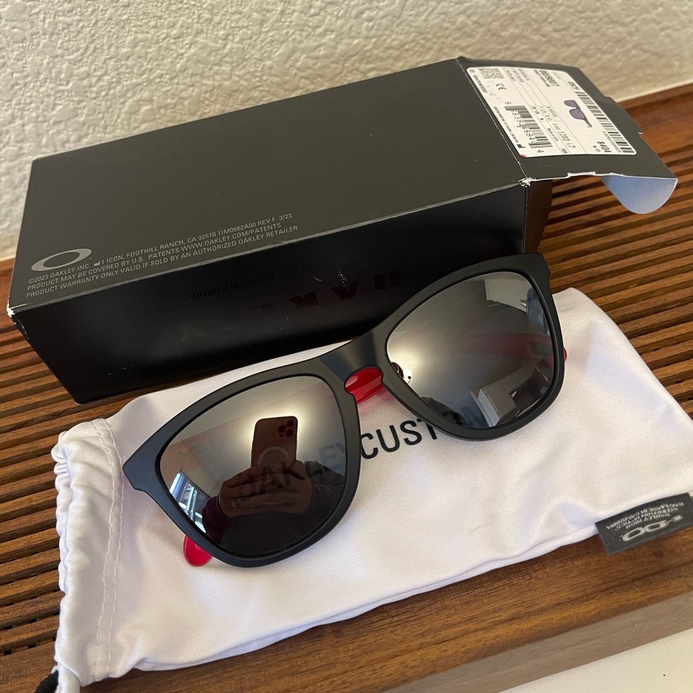 Oakley Sunglasses- Womens- Brand New
